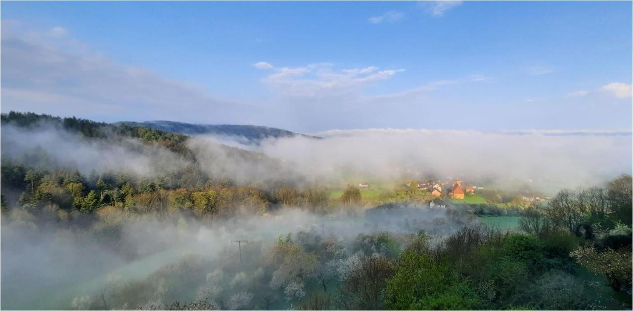 Berg-Gasthof Hoetzelein Kunreuth エクステリア 写真