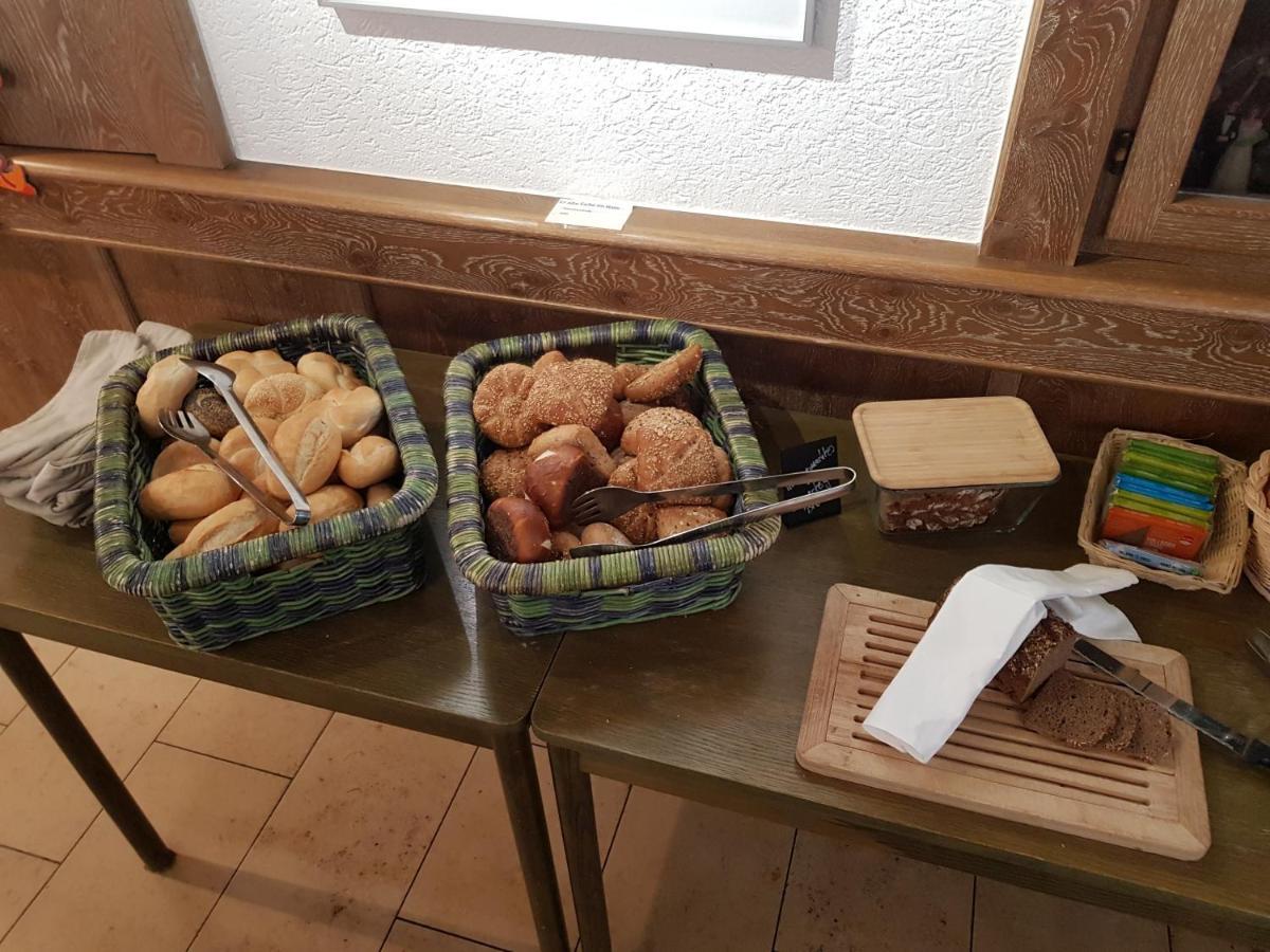 Berg-Gasthof Hoetzelein Kunreuth エクステリア 写真