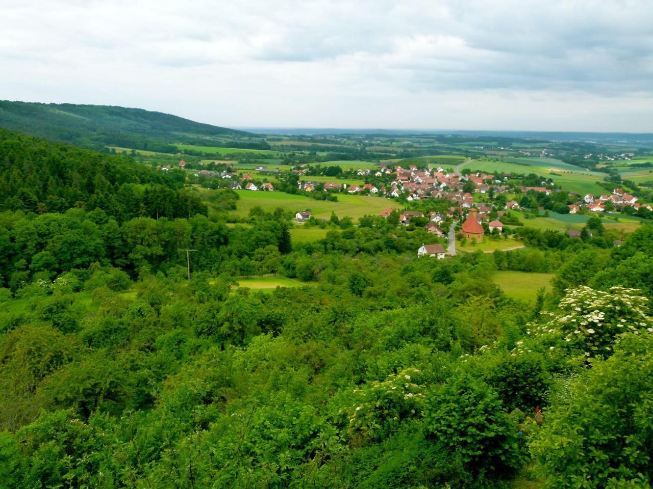Berg-Gasthof Hoetzelein Kunreuth エクステリア 写真